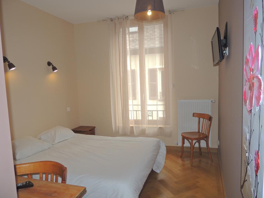 Hotel Des Alpes Le Bourg-dʼOisans Rum bild